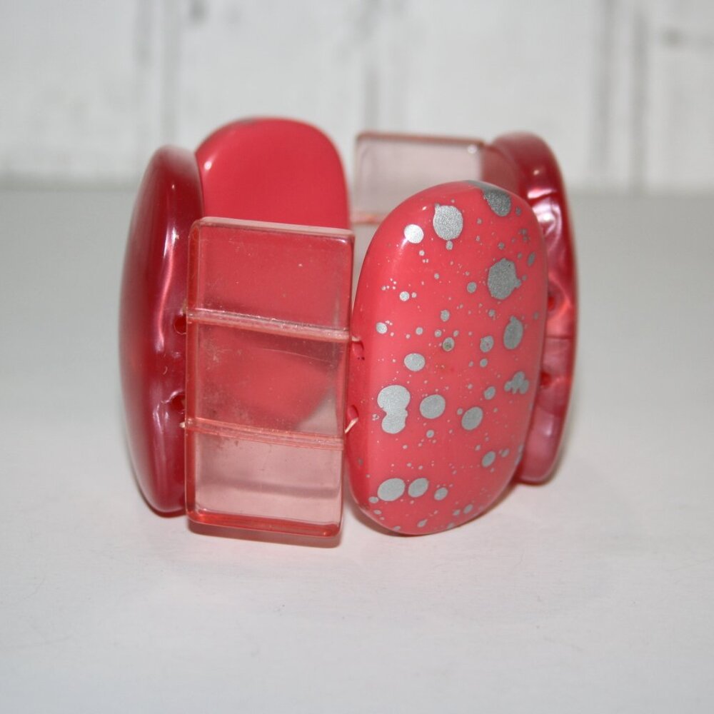 Beautiful chunky pink bracelet 7.5" 1.75" tall